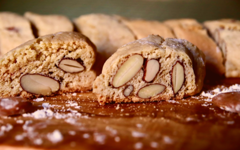cantucci, close up - tipycal tuscan treat