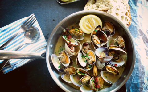 pan of clams