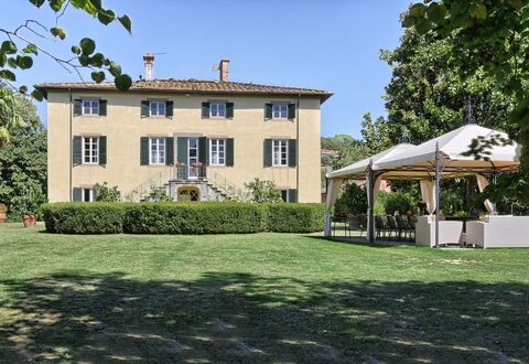 Villa Clara 12: Außen, Balkon / Terrasse / Patio, Garten