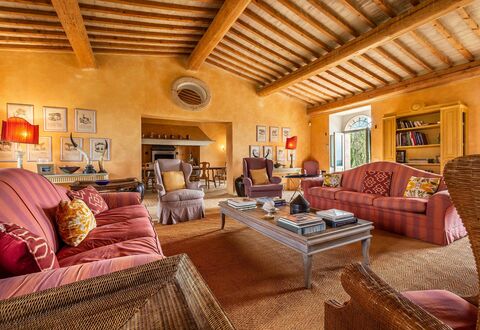 Lavacchio 18: Common Room, Living Room