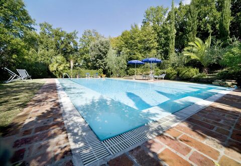 La Capinera: Garten, Schwimmbad