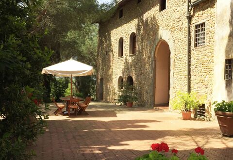 Malmantile: Balcony / Terrace / Patio, Building Exterior