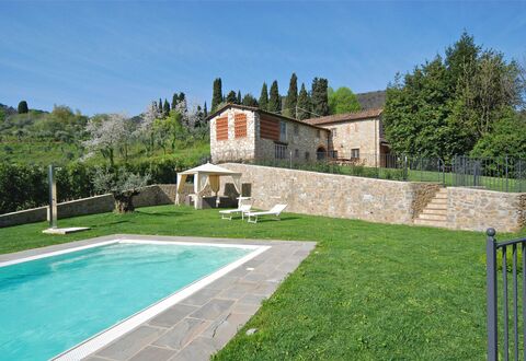 Montefiore: bassin, Extérieurs, Jardin