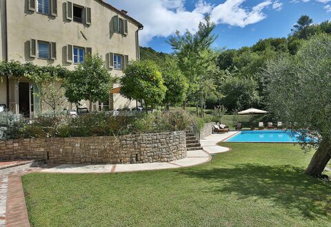 Angeloni: Esterni, Giardino, Piscina