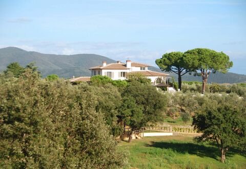 Castelrile 14: Ansichten, Außen